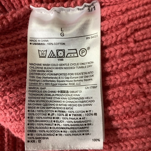 Chunky Cable Knit Sweater Coral Coast Salmon with FLAW - Picture 9 of 14